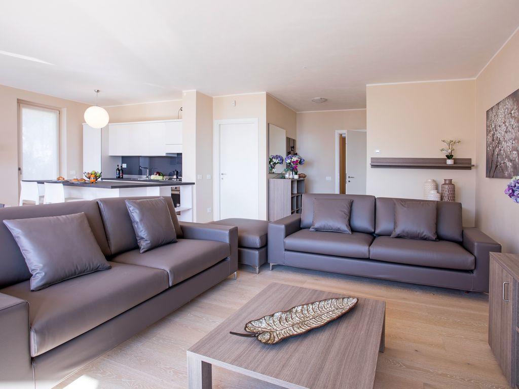 Ossuccio Grande C Home With Pool Sleeps 12 By Italian Apartments Комо Екстериор снимка