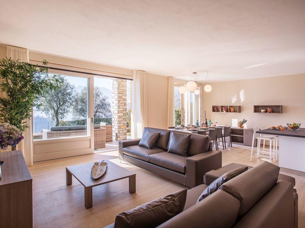 Ossuccio Grande C Home With Pool Sleeps 12 By Italian Apartments Комо Екстериор снимка