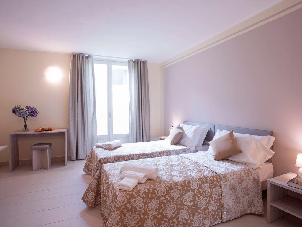 Ossuccio Grande C Home With Pool Sleeps 12 By Italian Apartments Комо Екстериор снимка