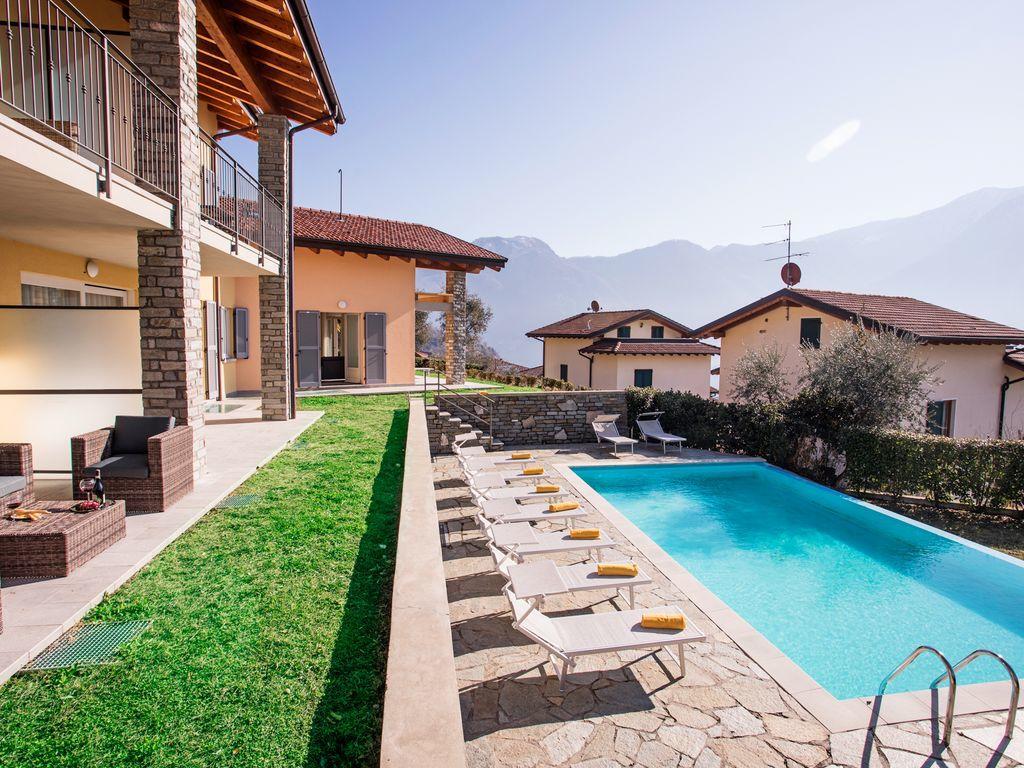 Ossuccio Grande C Home With Pool Sleeps 12 By Italian Apartments Комо Екстериор снимка