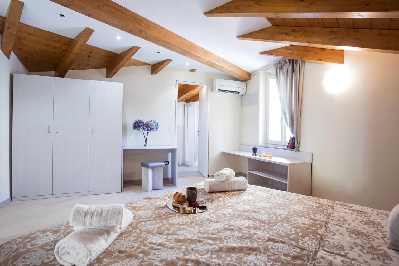 Ossuccio Grande C Home With Pool Sleeps 12 By Italian Apartments Комо Екстериор снимка