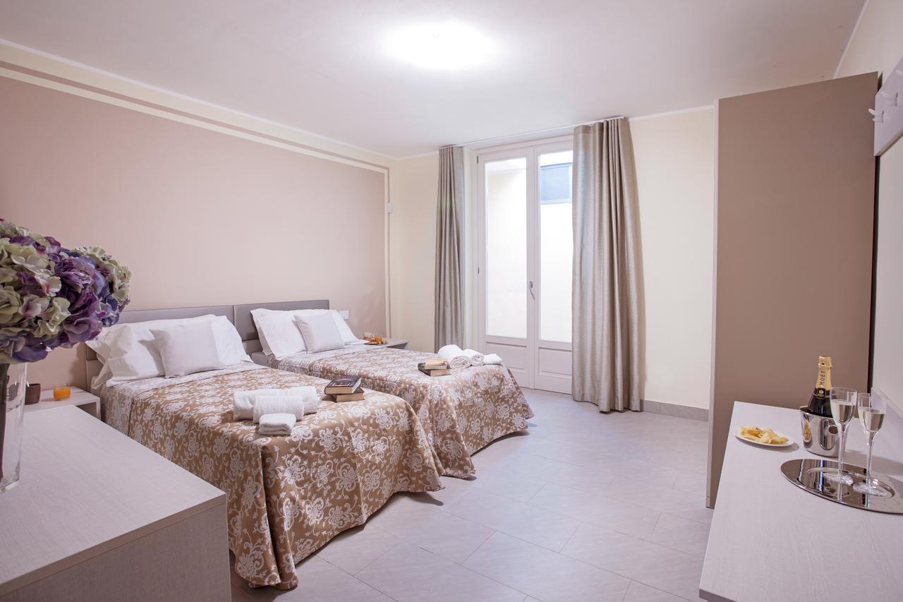 Ossuccio Grande C Home With Pool Sleeps 12 By Italian Apartments Комо Екстериор снимка