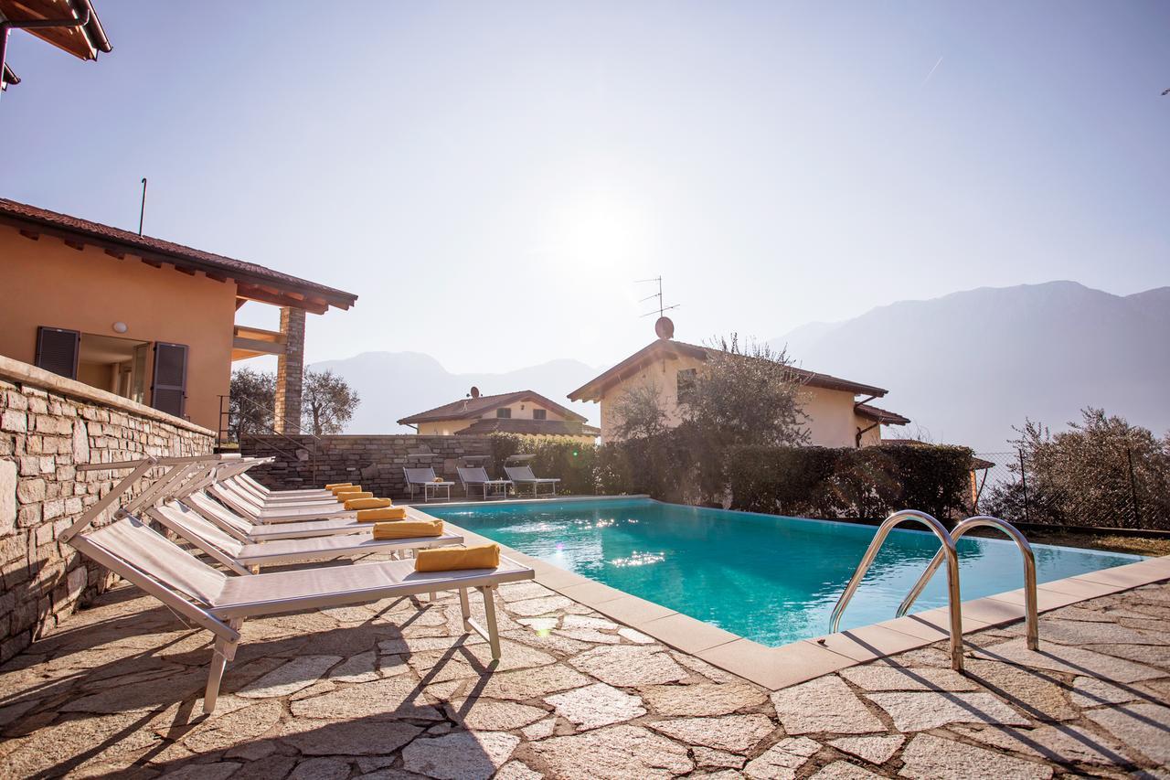 Ossuccio Grande C Home With Pool Sleeps 12 By Italian Apartments Комо Екстериор снимка